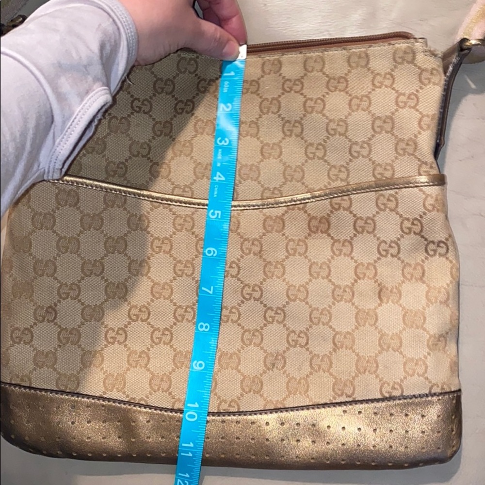 🔥S🚫LD🔥GUCCI GG Gold Perforated Crossbody - Picture 12 of 12